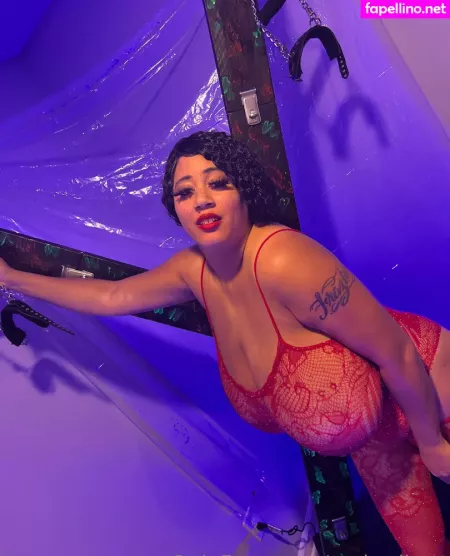 Roxiredhott OnlyFans Thumbnail #wd2vUmCcWq