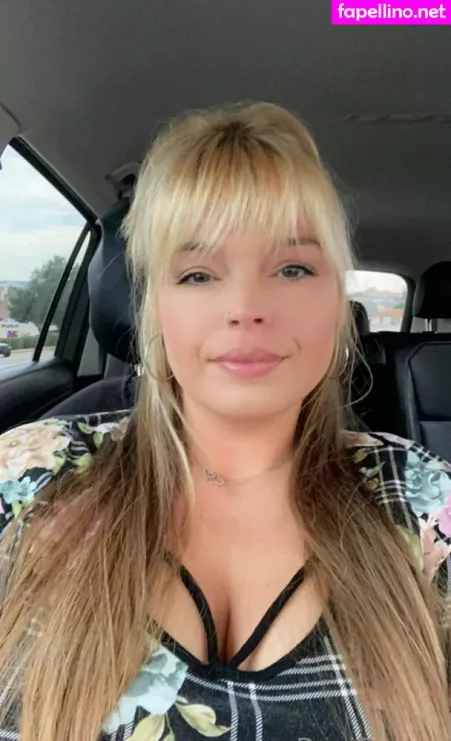 Roxirenay OnlyFans Thumbnail #gea7qDw1T4