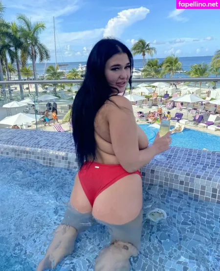 Roxnour OnlyFans Thumbnail #kJUxAHJg1K