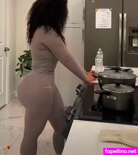 Roxsana Diaz OnlyFans Thumbnail #EPb2RltoRS