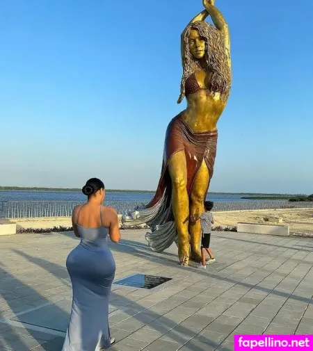 Roxsana Diaz OnlyFans Thumbnail #L4HLTmNVnl