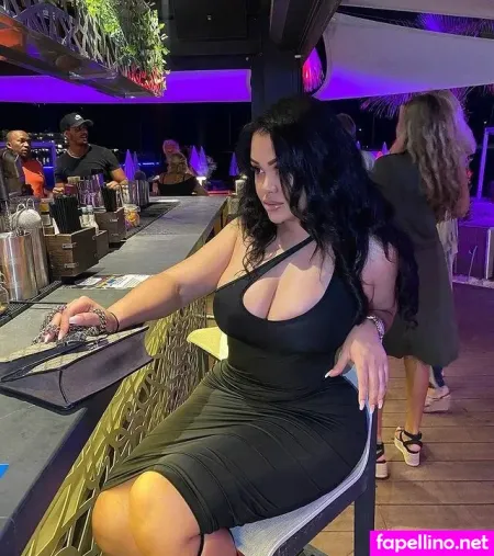 Roxsana Diaz OnlyFans Thumbnail #M4jD8qeCJ0