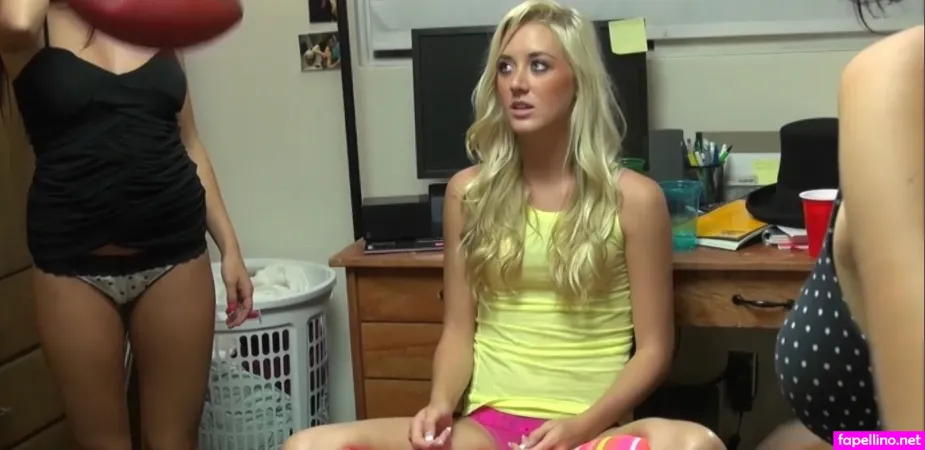 Roxxi Silver OnlyFans Thumbnail #PX1to8DHpM