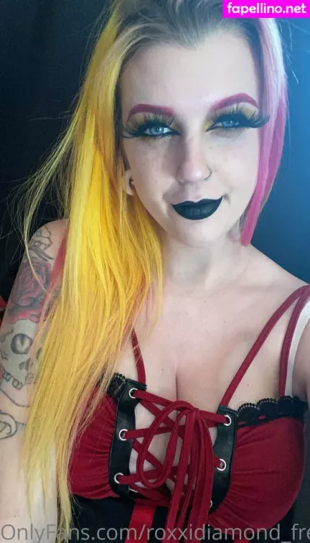 Roxxidiamond Free OnlyFans Thumbnail #IW1yPzMxr8