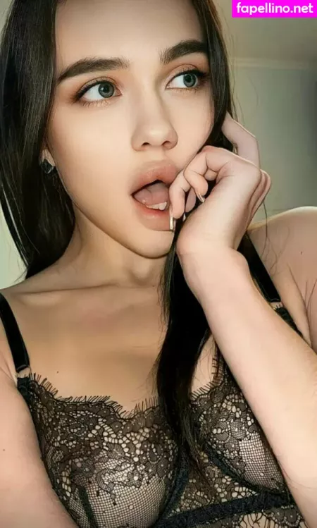 Roxxy Webb OnlyFans Thumbnail #3o3vliVQIl