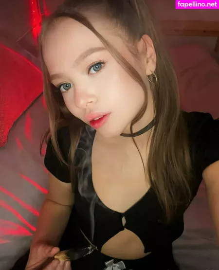 Roxxy Webb OnlyFans Thumbnail #FnaIdvbQbl