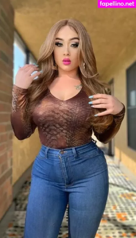 Roxy Bugatti OnlyFans Thumbnail #2pBVkrOjzS