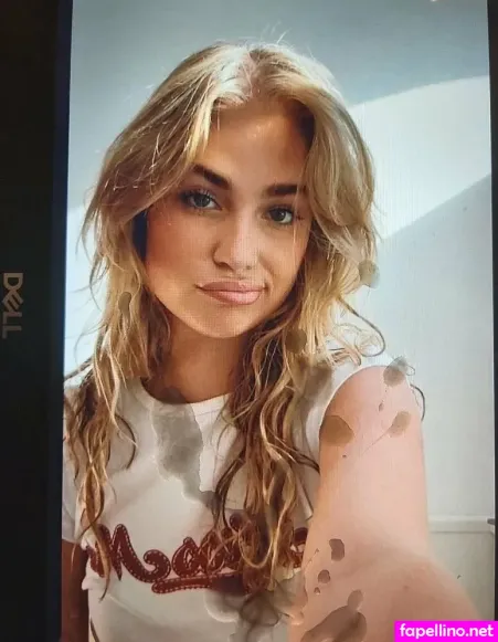 Roxy Dekker Main Profile Photo