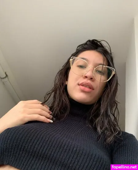 Roxy Mommyhot OnlyFans Thumbnail #MwaPTRIDHi