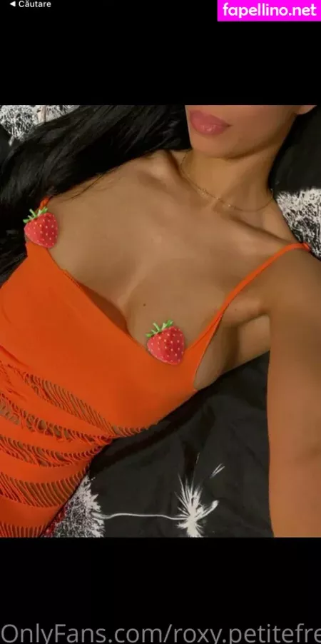 Roxy Petitefree OnlyFans Thumbnail #0VZMZodfIy