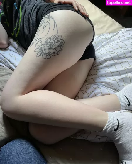 Roxy Redhead photo
