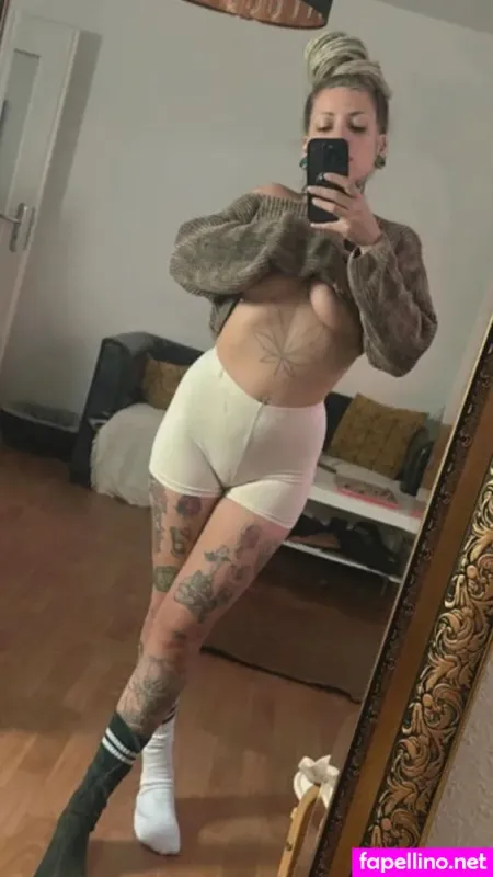 Roxy Wayne OnlyFans Thumbnail #MHCbnALAw0