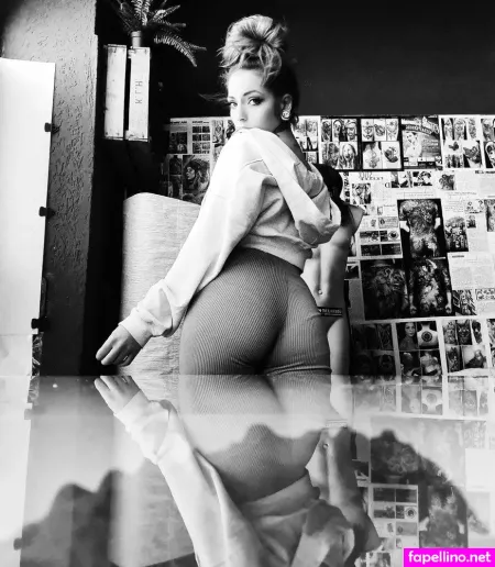 Roxy Wayne OnlyFans Thumbnail #mggqupOygv