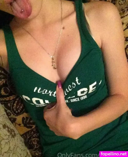 Roxychics OnlyFans Thumbnail #NtZQMxSxXf