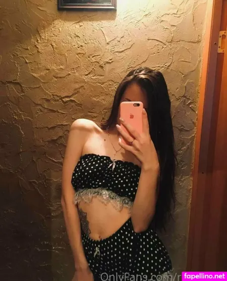 Roxychics OnlyFans Thumbnail #ZV7ouOyKg1