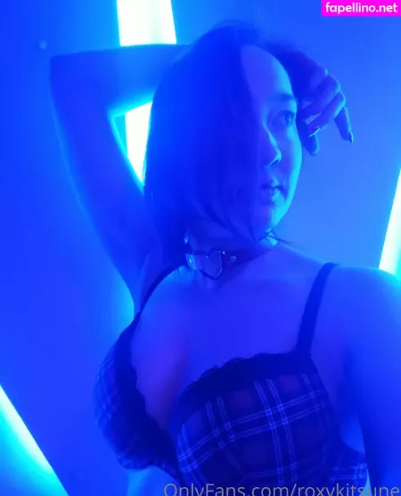Roxykitsune OnlyFans Thumbnail #QG7L5UFx4K