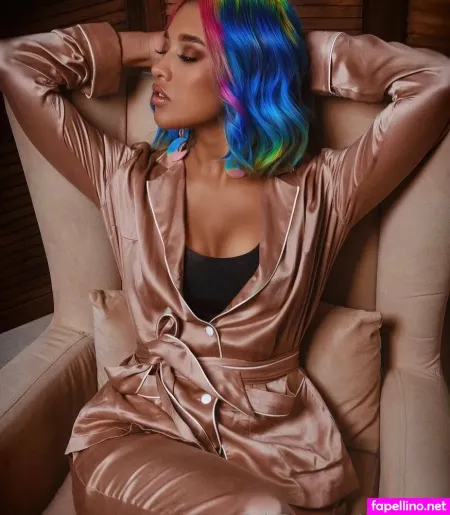 Roxylips18 Main Profile Photo