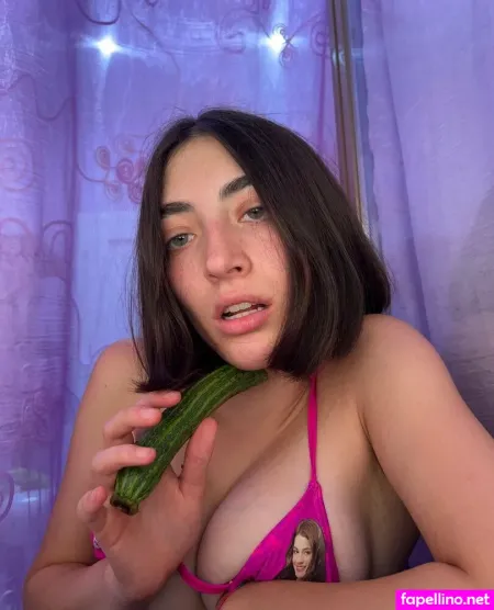 Roxyrose777 OnlyFans Thumbnail #MCPC7l4Kia