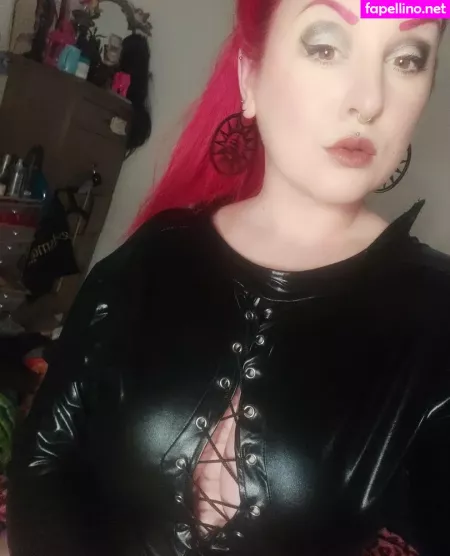 Roxystardust OnlyFans Thumbnail #fegRB8tXWz