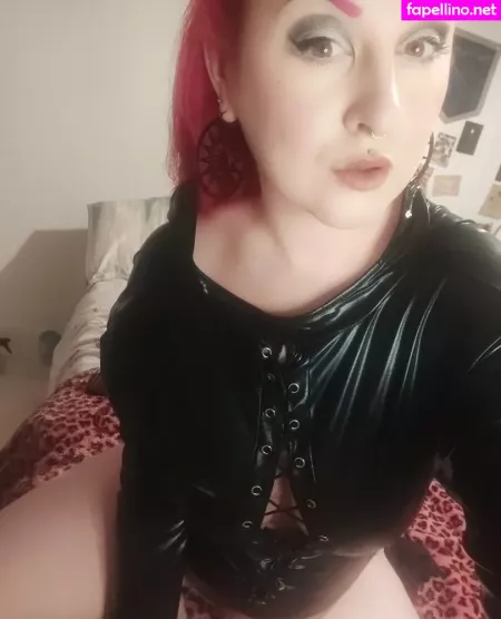 Roxystardust OnlyFans Thumbnail #wKuMB61Sj5