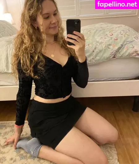 Roxytall OnlyFans Thumbnail #cMa0yY2tm1