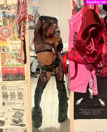 Roxyz111 OnlyFans Thumbnail #10XEoumgkP