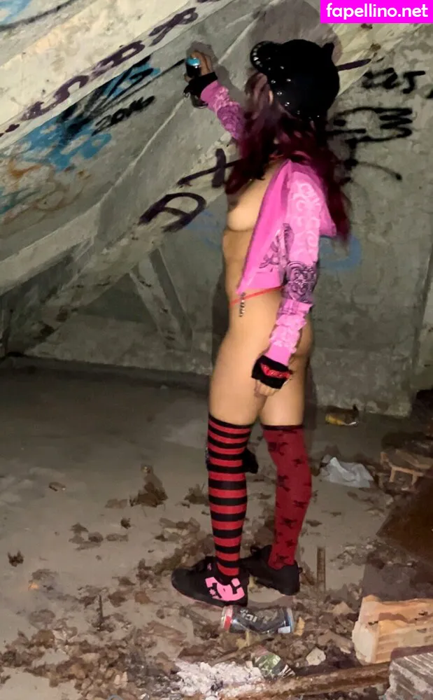 holiestsuccubus, roxyz111 Nude Leaked OnlyFans Photo #2uUfBuDiOr