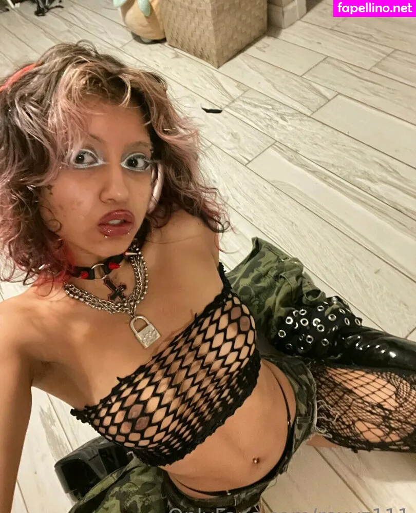 holiestsuccubus, roxyz111 Nude Leaked OnlyFans Photo #Y9AeEfdsx3