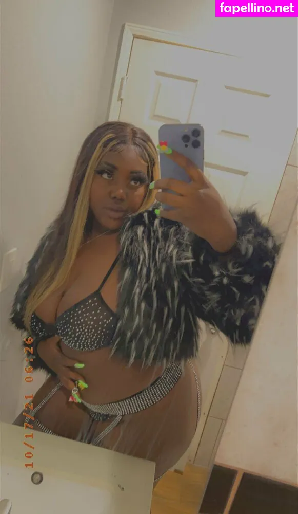 mo7__xa, royalmulaah Nude Leaked OnlyFans Photo #1OOM1XaMS9