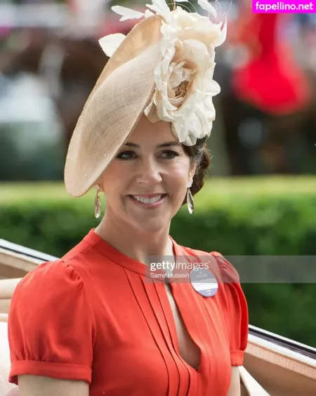 Royals OnlyFans Thumbnail #VFPb507BuQ