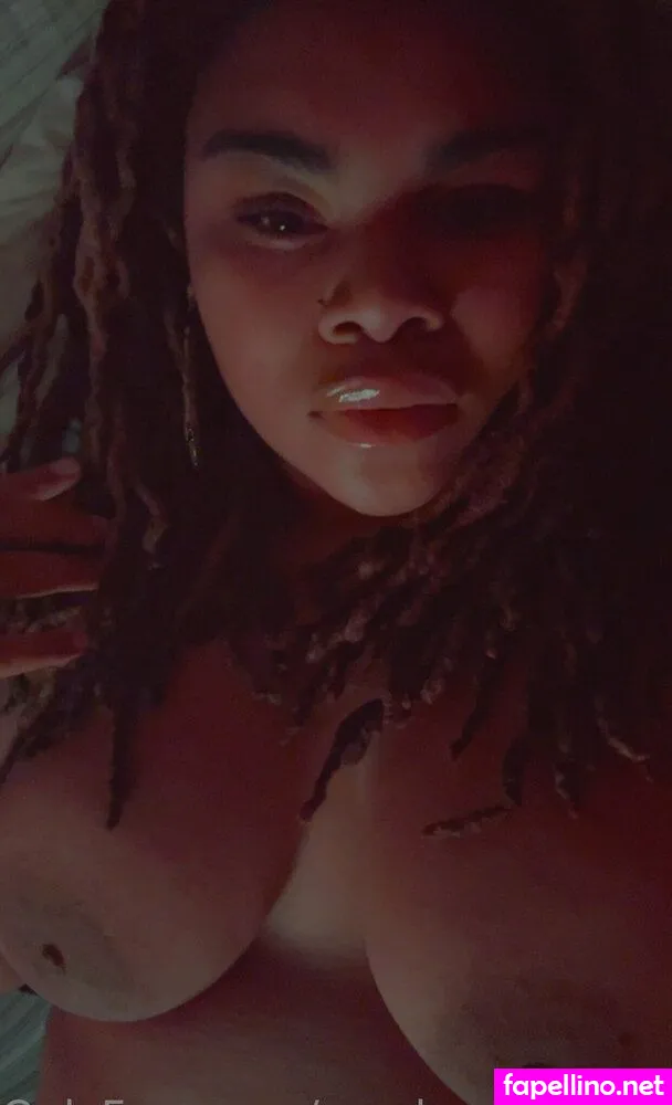 janethluciana, royalsmfplayhousex Nude Leaked OnlyFans Photo #Typ6cp2OIQ