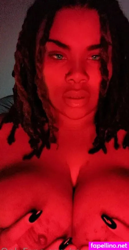 Royalsmfplayhousex OnlyFans Thumbnail #UousTRTklv