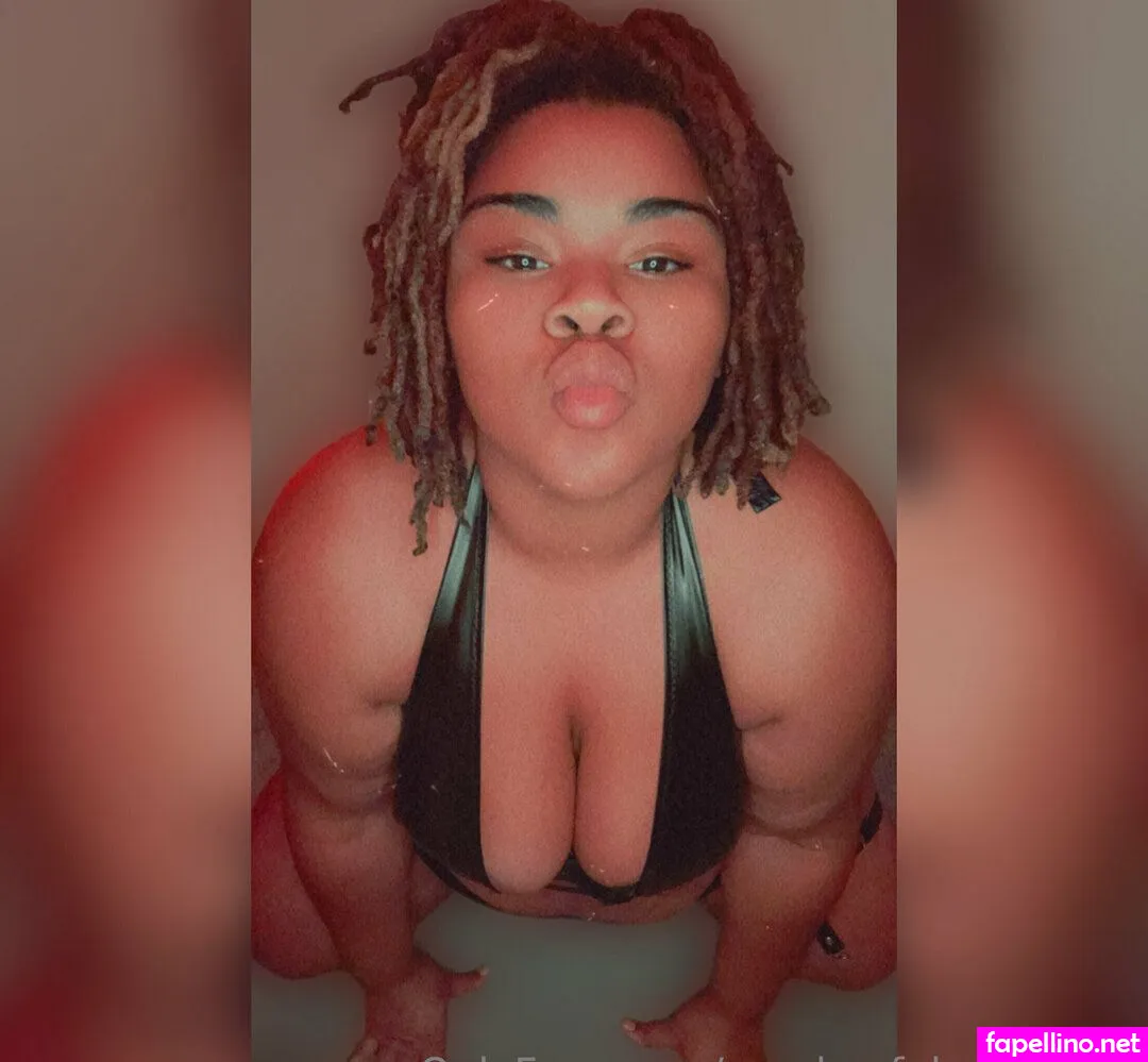 janethluciana, royalsmfplayhousex Nude Leaked OnlyFans Photo #V8kxtLseEI