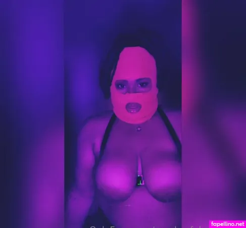 Royalsmfplayhousex OnlyFans Thumbnail #W8n6wLmaTz