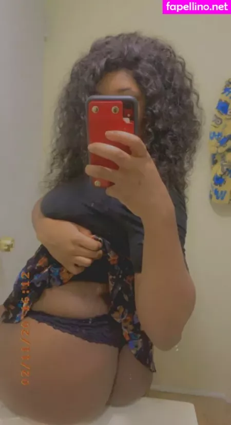 Royalty2000 OnlyFans Thumbnail #AxgxuuXiXV