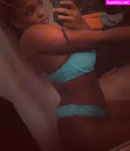 Royalty2000 OnlyFans Thumbnail #OrRFwZs4Yo