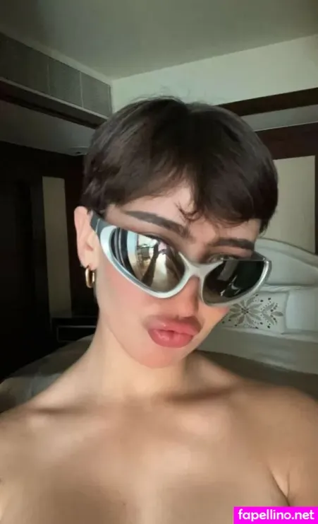 Roz Idrissi OnlyFans Thumbnail #iCoVSGHx1X