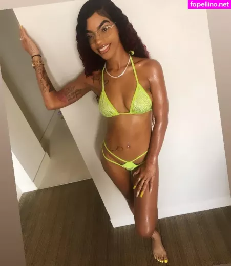 Rozay Molly OnlyFans Thumbnail #IsADj7kO7V