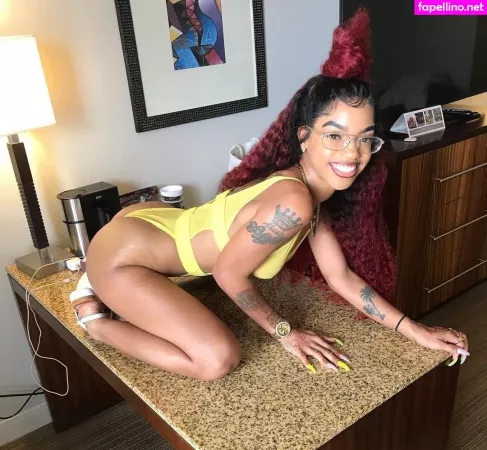 Rozay Molly OnlyFans Thumbnail #Lrhizftizm