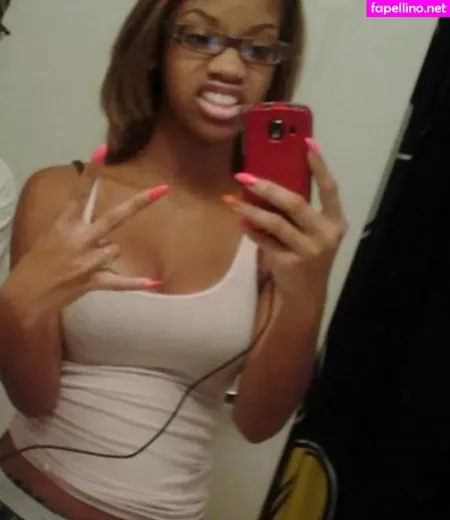 Rozay Molly OnlyFans Thumbnail #fODlJbtOJm