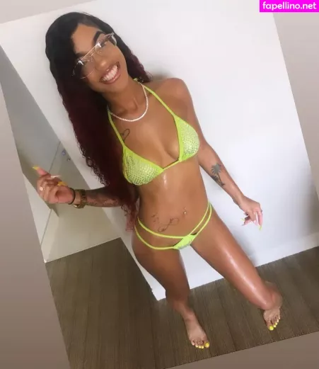 Rozay Molly OnlyFans Thumbnail #rMbHONjPNK