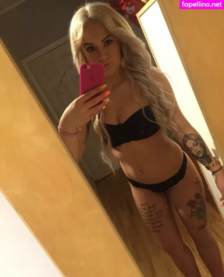 Rozsacinti OnlyFans Thumbnail #LcOICFCrKB