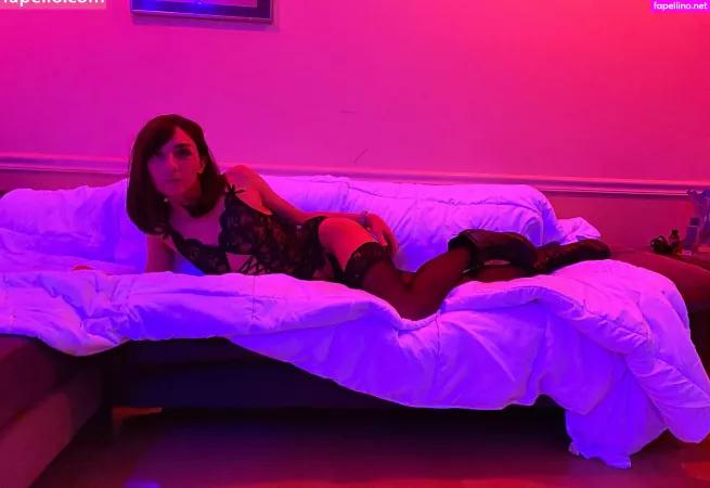 Rrfox OnlyFans Thumbnail #F9vyrI0uno