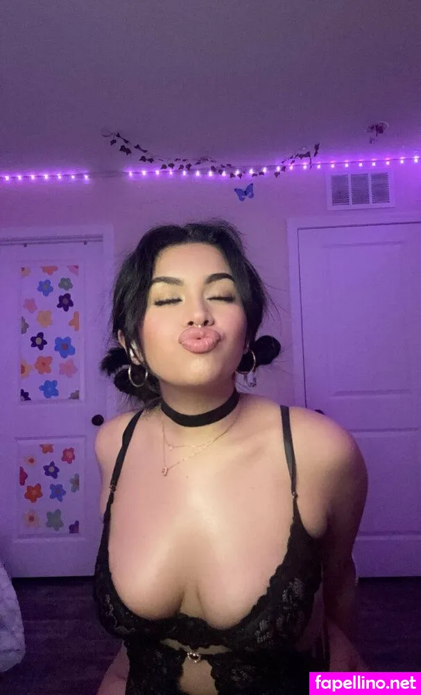 Luvaribabe, rsbabeee, urfavinternetcargf Nude Leaked OnlyFans Photo #UE2qX2J5TG