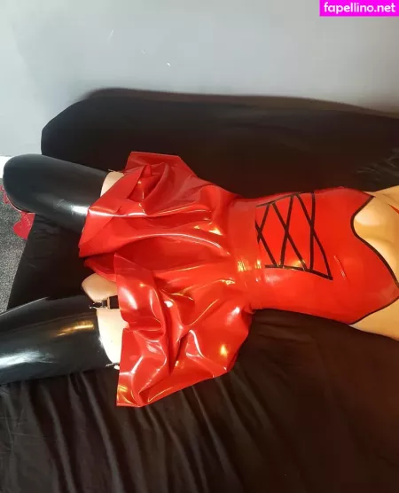 Rubber Kitty Rosa OnlyFans Thumbnail #4yXJx8vAjQ