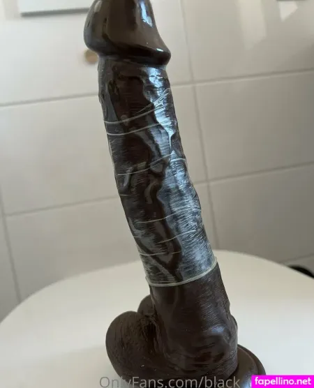 Rubber Tulip OnlyFans Thumbnail #9Dm4aNrxp4