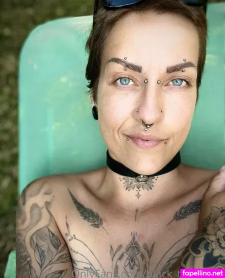 Rubber Tulip OnlyFans Thumbnail #DteYWnFfjP