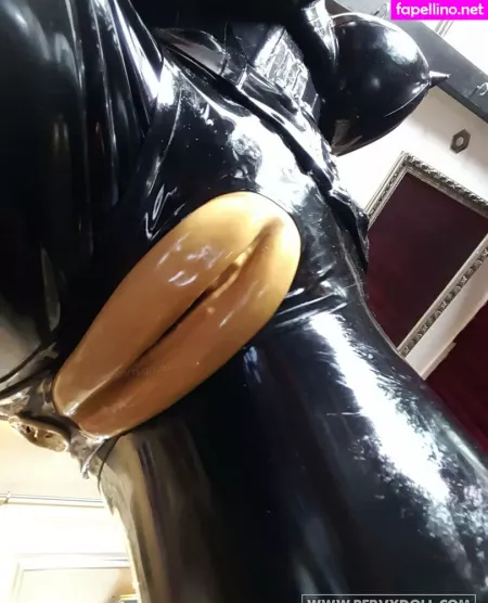 Rubberdollemma OnlyFans Thumbnail #6Pa4POFB8z