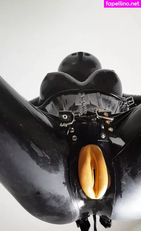 Rubberdollemma OnlyFans Thumbnail #LALmC8Ad6y
