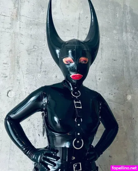 Rubberemilyfree 1 OnlyFans Thumbnail #DotK7Mux5A